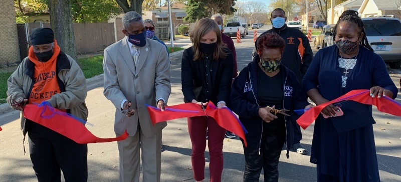 CDOT and Alderman David Moore Cut Ribbon